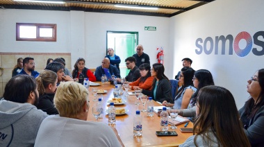 Gobierno ofreció a gremios estatales una primera instancia de aumento en asignaciones familiares y ayuda escolar