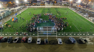 Melella inauguró una nueva cancha de césped sintético