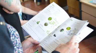 La guía de ‘Productos Forestales No Madereros’ será distribuida en escuelas y colegios de la provincia