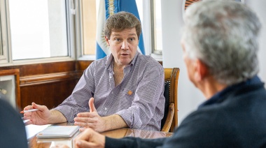 El Gobernador Melella mantuvo un encuentro con autoridades de la UIA y de la Empresa Newsan