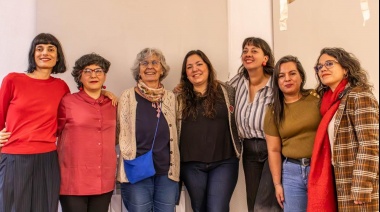 Se llevó adelante la inauguración de la exposición “Roja” en la Antigua Casa Beban