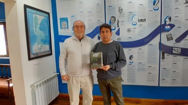La Municipalidad de Ushuaia acompañó al VGM Carlos Schweizer en la presentación de su libro