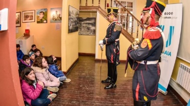 Niños y niñas visitaron la muestra sobre San Martín en la Casa Beban