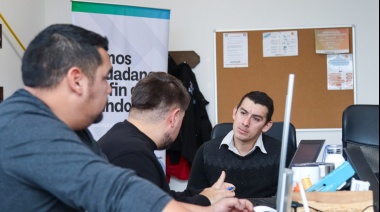 Activa participación en las oficinas itinerantes sobre asesoramiento de programas provinciales