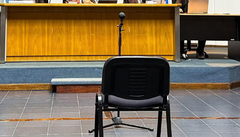 Tribunal especial de menores juzga a sujeto que abusó de sus hermanas biológicas