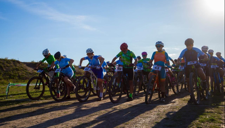 Está abierta la convocatoria a deportistas para formar parte de los seleccionados de Vóley y MTB