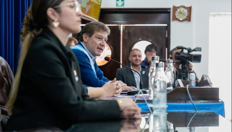 “Es una grotesca intervención federal, es ilegal y es ilegítima”