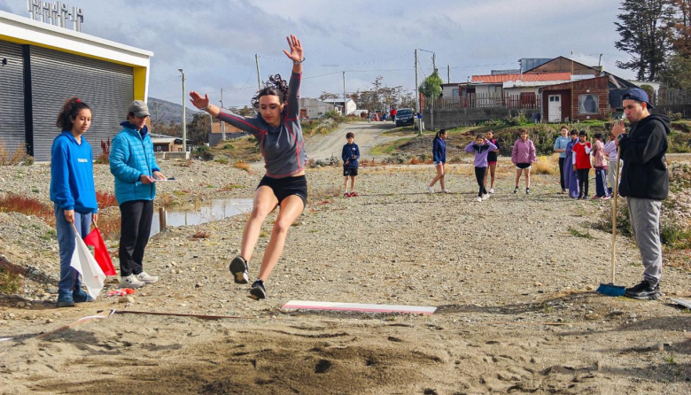 Se vivió una gran jornada de atletismo con promesas locales