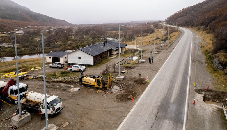 Comenzó el cruce subterráneo de la Ruta N° 3 para el tendido eléctrico nuevo puesto de control