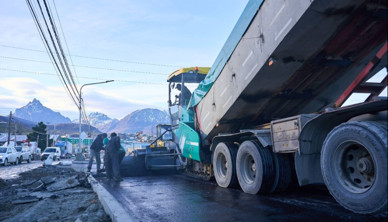 Avanza con la obra de ampliación de la avenida Perito Moreno