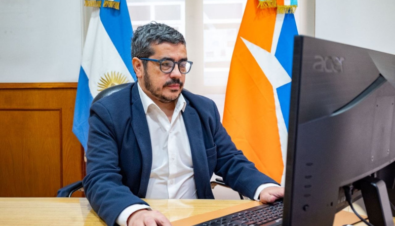 “Mientras la legislatura estaba por sesionar, la deuda con la Municipalidad llegó a 14 mil millones de pesos”