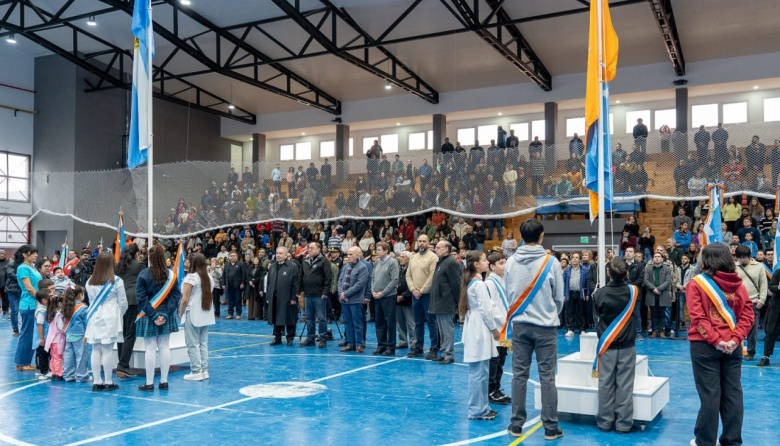 “El futuro de Tierra del Fuego es grande, porque en momentos difíciles como éste sale la fuerza de los fueguinos y fueguinas”