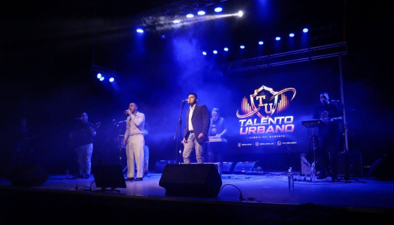 La Municipalidad de Ushuaia llevó adelante la “Noche +60” en el Centro Cultural Esther Fadul