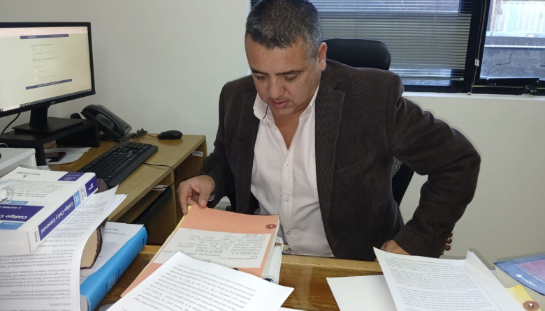 Condenan a un hombre a 8 meses de prisión condicional por usar la patente de otro vehículo