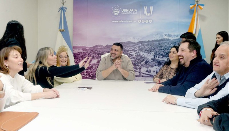 Vuoto recibió a senadores y destacó su defensa de la soberanía nacional