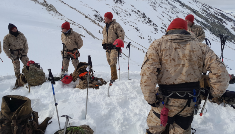 Integrantes del BIM 4 realizaron prácticas con marines estadounidenses en montaña