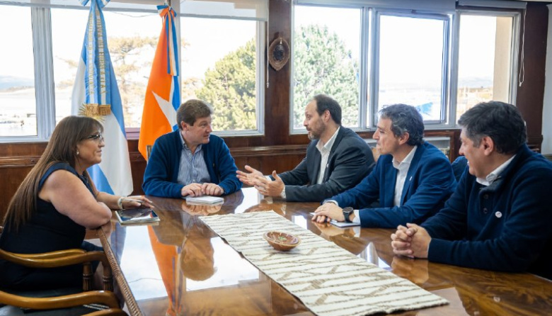 Melella se reunió con autoridades de total Energies por inversiones en la provincia