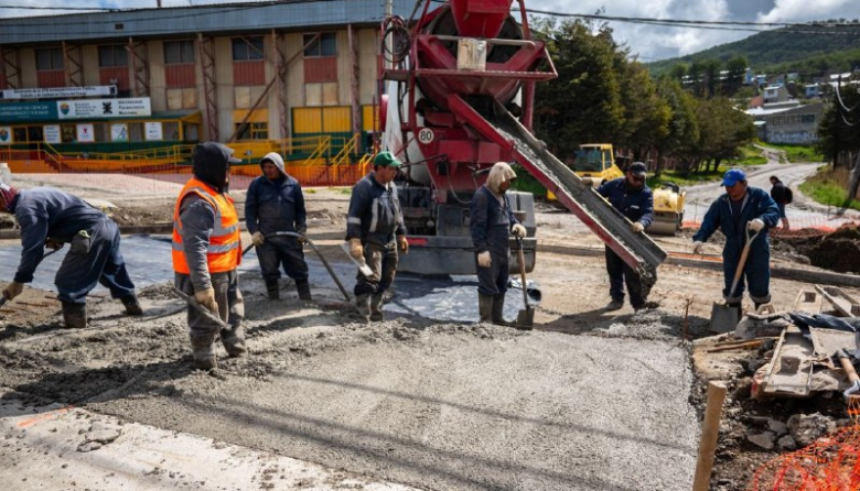 Obras en distintos sectores de Ushuaia