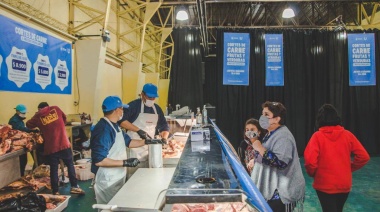 Se inauguró la jornada de precios populares de carnes, frutas y verduras