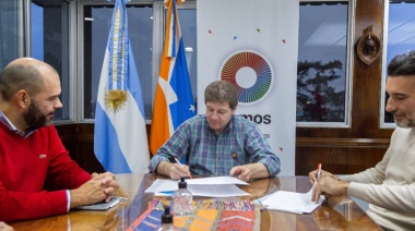 Melella firmó el contrato para ejecutar obra de agua por casi 1800 millones de pesos