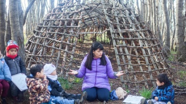 Niños y niñas participaron del programa educativo Municipal “arte en el paisaje” en la reserva natural bosque Yatana