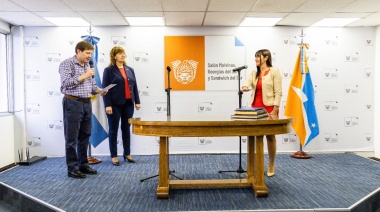 Melella le tomó juramento a Karina Fernández como nueva Ministra de Trabajo y Empleo