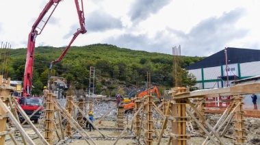 El intendente Vuoto recorrió la obra de la residencia para Adultos Mayores