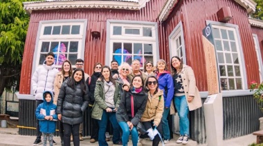 La Municipalidad de Ushuaia inauguró un tótem informativo en la antigua sede de la biblioteca popular Sarmiento