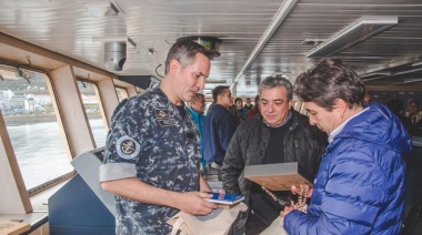 Funcionarios del Municipio de Ushuaia recorrieron el Rompehielos Almirante Irizar