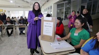 La legisladora y candidata Victoria Vuoto emitió su voto