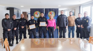 Reconocieron a los Agentes que salvaron heroicamente a una joven en el Río Pipo