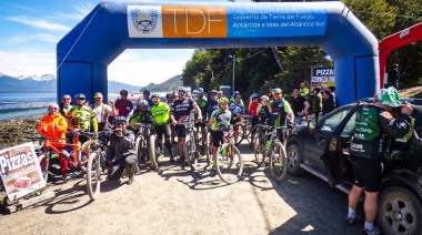 La peña popular Lago Escondido y a la 4° Edición de 16k Cicloturismo 2023 en Puerto Almanza