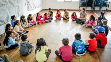 Chicos y chicas de la Colonia Municipal Verano 2024 participaron de talleres culturales