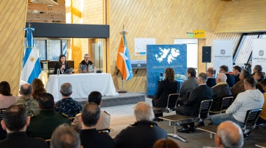 Gobierno acompañó la inauguración del espacio que rinde homenaje a veteranos y veteranas de Malvinas en el Aeropuerto de Ushuaia