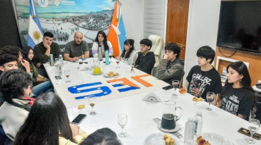 La Municipalidad de Ushuaia recibió a jóvenes de la Unión de Estudiantes Secundarios (UES)