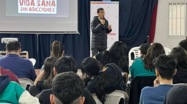 Se realizó un taller sobre problemáticas de adicciones y conductas de riesgo en establecimientos educativos