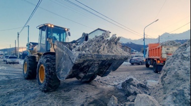El Municipio avanza con tareas de limpieza, mantenimiento y rotulación de las calles