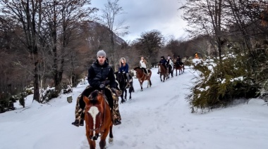 Vecinos y vecinas disfrutaron de las excursiones en cabalgata