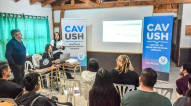 El Municipio capacitó a vecinos y vecinas de Barrio Kaupén sobre el uso de la Ventanilla Digital