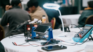 La Municipalidad de Ushuaia acompañó el seminario de electrónica en celulares