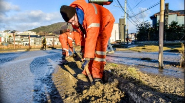 Se continúa con los trabajos de limpieza de calles y espacios públicos