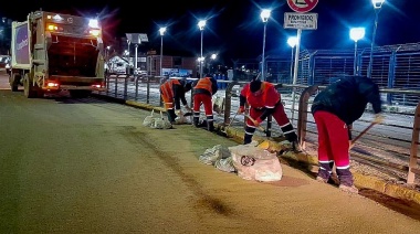 El Municipio de Ushuaia y Agrotécnica Fueguina continúan con la limpieza nocturna del centro de la ciudad