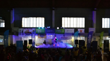 “Ushuaia entrena de noche”: también hubo festejos en la cancha 4