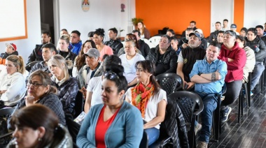 Brindaron capacitación a personal de gimnasios, depósitos y comedores de Escuelas de la Provincia