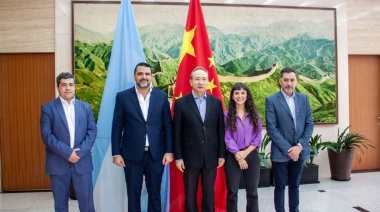 Vuoto se reunió con Wang Wei, Embajador de China