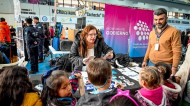 Comenzó la “Expo Ushuaia Ciudad Segura” en el Microestadio Cochocho Vargas