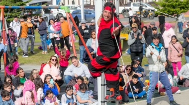 Se realizó el festejo del “Día Más Largo” en el Paseo de las Rosas
