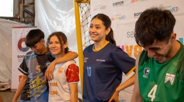 Con gran convocatoria se realizó en Río Grande el Torneo Mixto de Vóley Playa