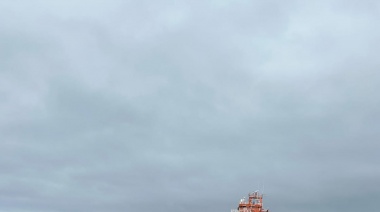 La Armada Argentina remolcó a un buque logístico chileno