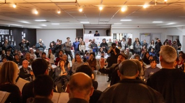 Exitosa convocatoria en la velada por la Memoria: arte, reflexión y compromiso colectivo